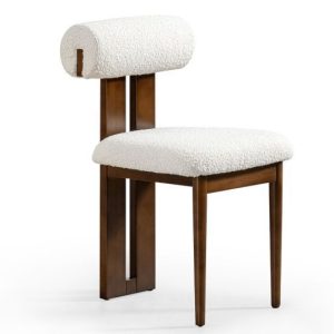 Une chaise de salle à manger