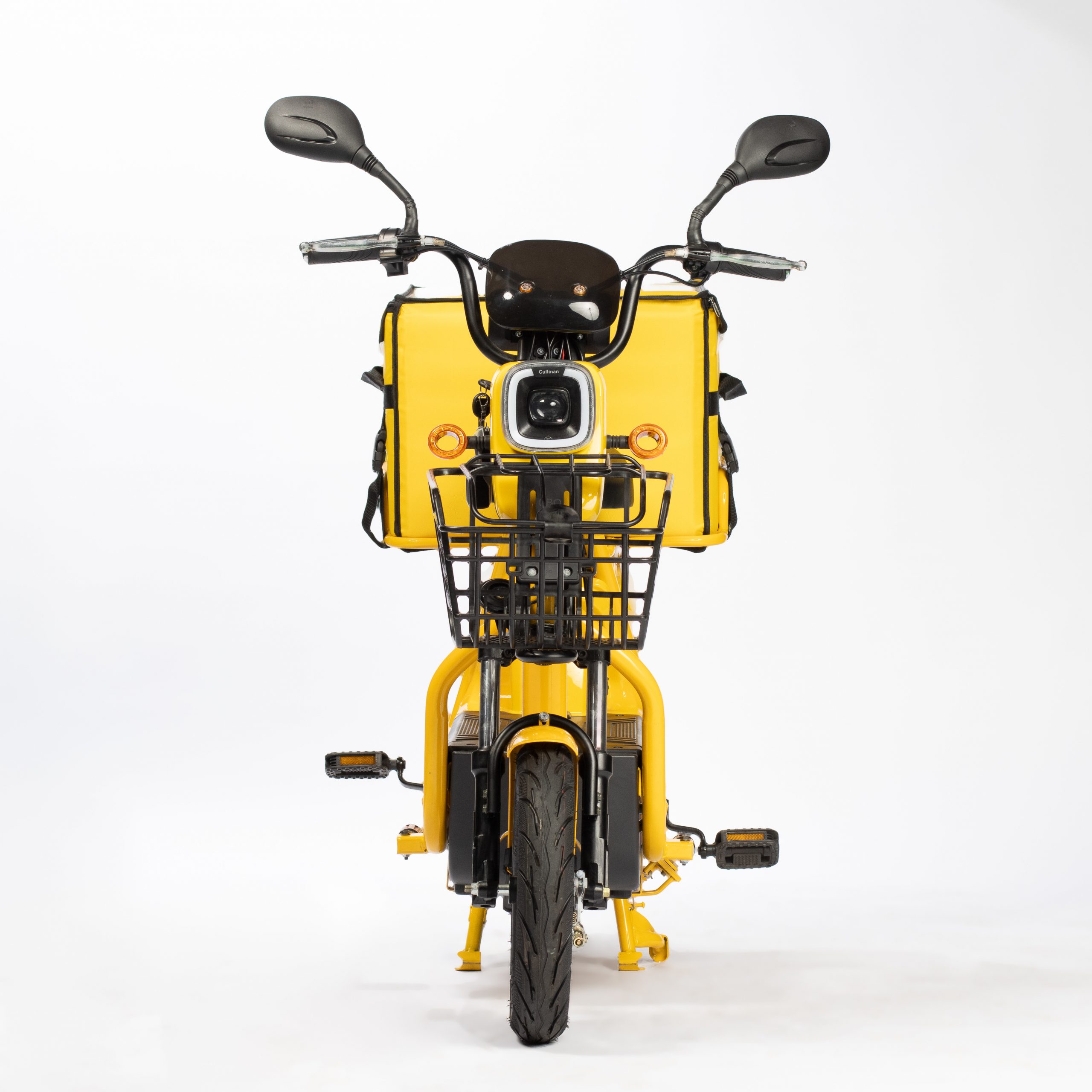Session-studio-e-mov-160-Modifier-scaled-1.jpg
