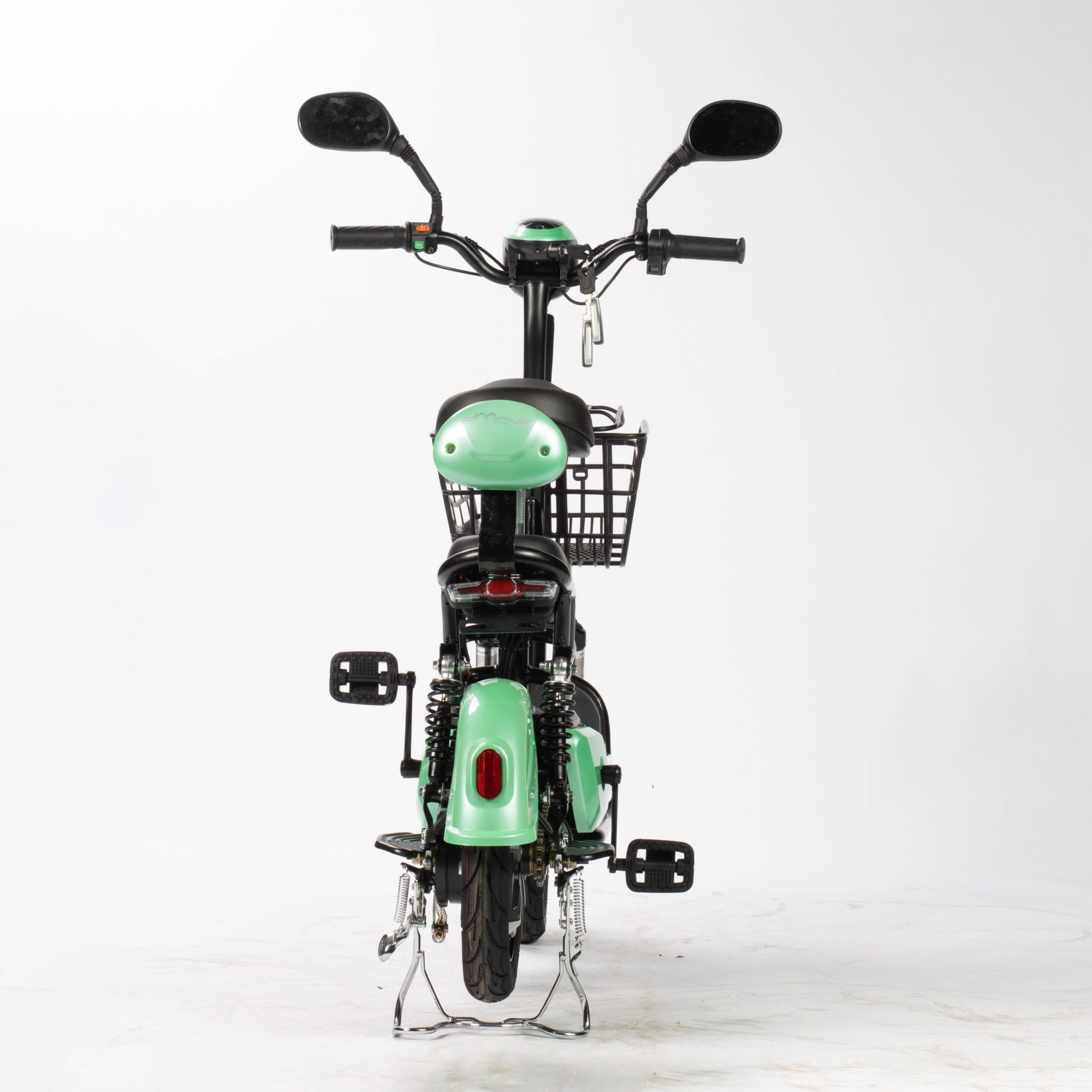 Session-studio-e-mov-620-scaled-1-scaled-1.jpg