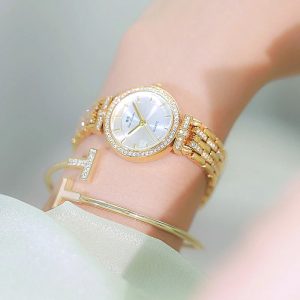 Montre-bracelet Femme - Élégance et Simplicité