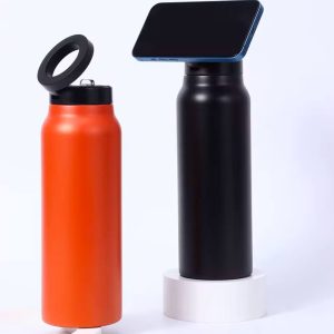 Bouteille d'eau avec support magnétique